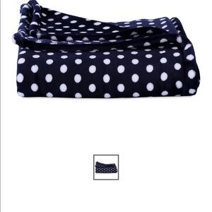 Black and White Throw-blanket